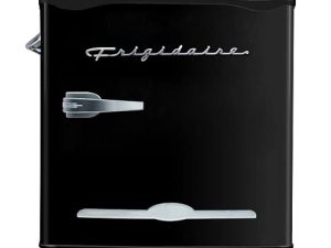 FRIGIDAIRE Black EFR176- AMZ EFR176 ثلاجة صغيرة ريترو - موفرة للطاقة - ترموستات تحكم قابل للتعديل - فتاحة زجاجات مثبتة على الجانب - مثالية للمبنى ، المكتب ، RV ، المرآب ، شقة 1.6 قدم مكعب