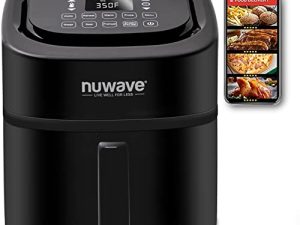 Nuwave Brio 8-Qt Air Fryer ، بقوة 1800 واط ، شاشة بيضاء باردة سهلة القراءة ، عناصر تحكم في درجة الحرارة 50 درجة إلى 400 درجة فهرنهايت ، 100 إعداد مسبق مبرمج مسبقًا و 50 فتحة ذاكرة ، ميزان حرارة ذكي متكامل ، تقنية تي الخطية